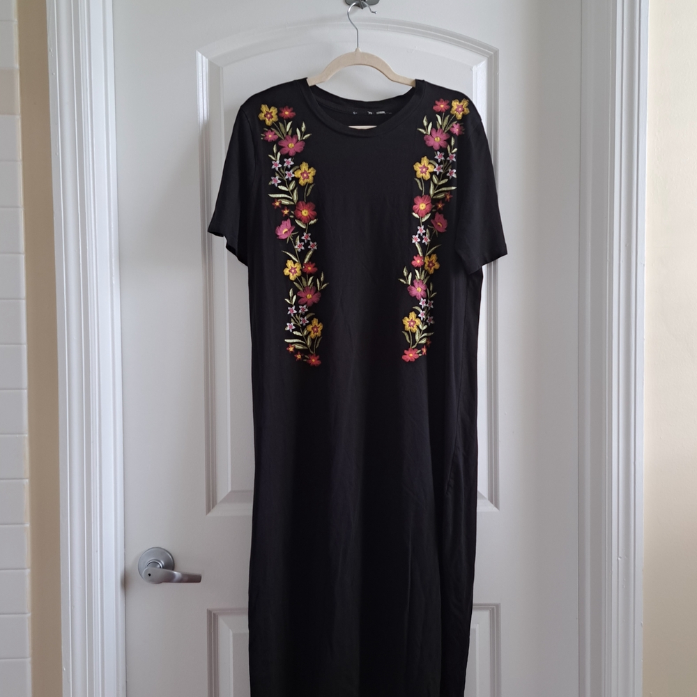 Floral Detailed Jersey Maxi Black Dress
